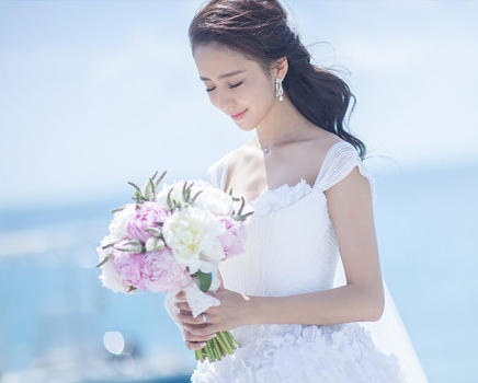 拍婚纱照 星照欣赏  佟丽娅晒出结婚照,并感言称"思诚和我的爱情,从一